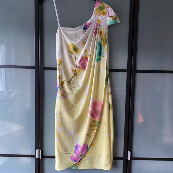 Yellow floral one shoulder dress NWOT - Picture 6 of 10